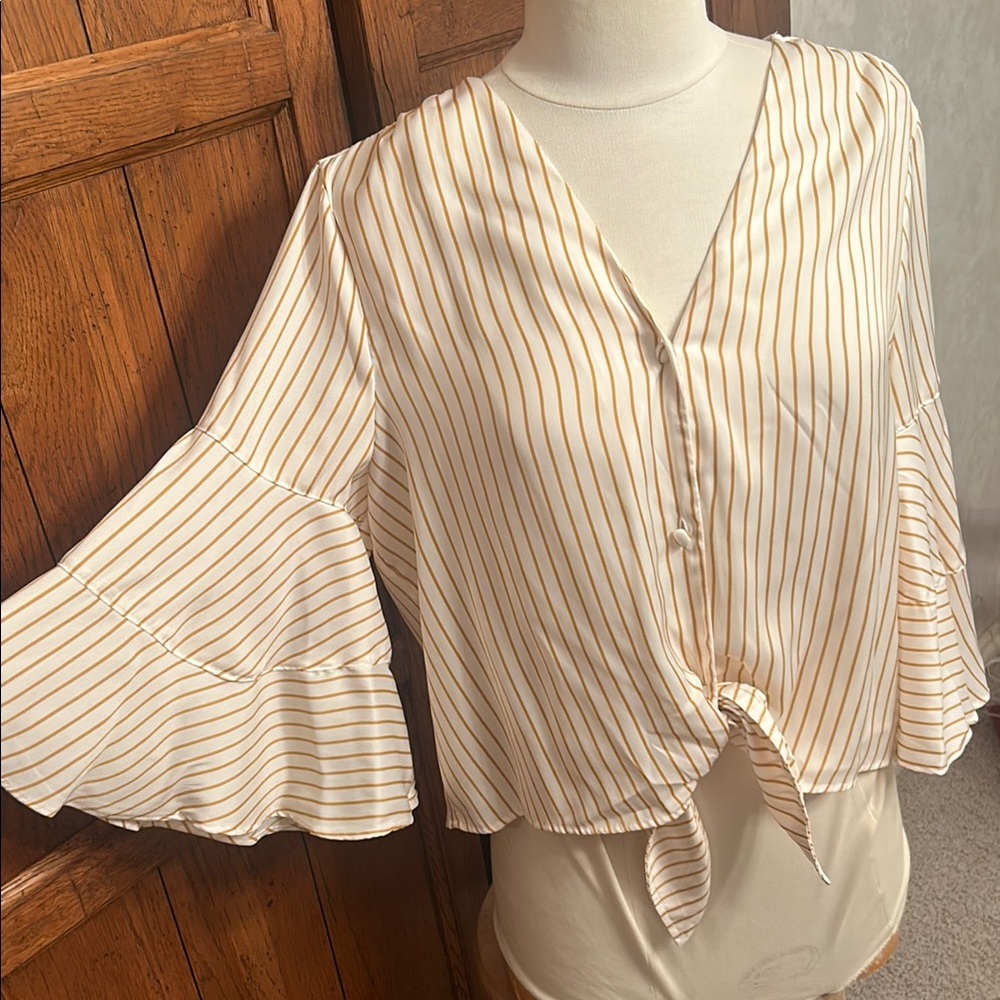 LAUREN CONRAD⭐️NWT Striped Golden Yellow & Cream Top w/Bell Sleeves🌻 - Picture 4 of 12